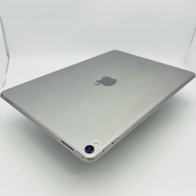 A 86% iPad Pro 10.5C` P 64 GB Wi-Fi  PC{/Ӌ@ 