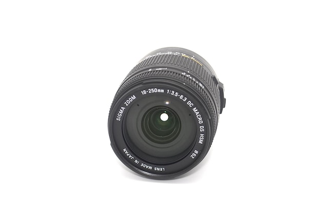 }NBeɂΉSIGMA 18-250mm DC MACRO OS HSM  Ɠd/AV 