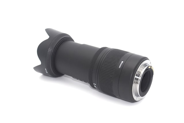 }NBeɂΉSIGMA 18-250mm DC MACRO OS HSM  Ɠd/AV 