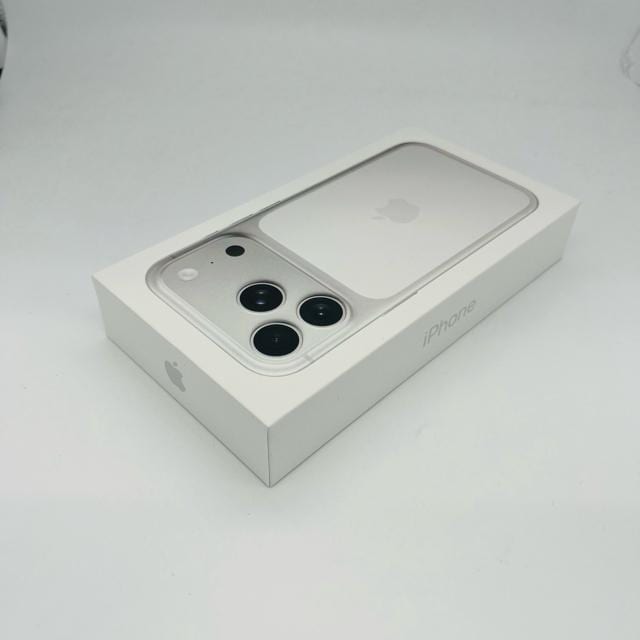 J iPhone 17 Pro 256 GB SIMt[ Vo[ {  Ɠd/AV 