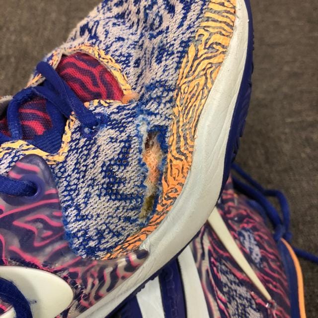  NIKE iCL ubN Xj[J[ DM1054-400