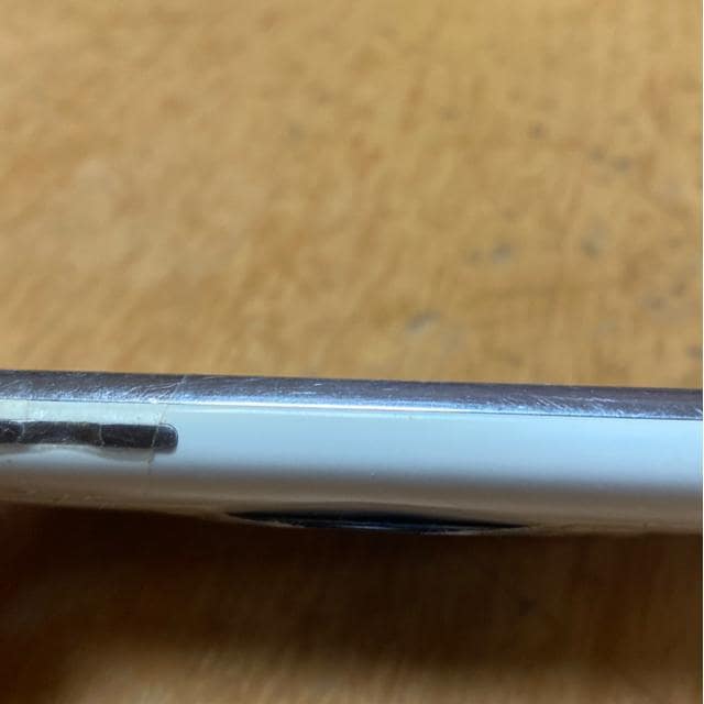 iPhone ^ԕs@32GB WN  Ɠd/AV 