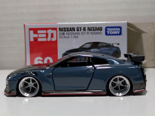 yg~JzY NISSAN GT-R NISMO  zr[ 
