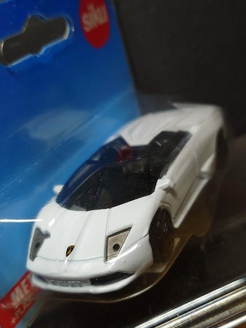 siku1318{M[j VGS [hX^[