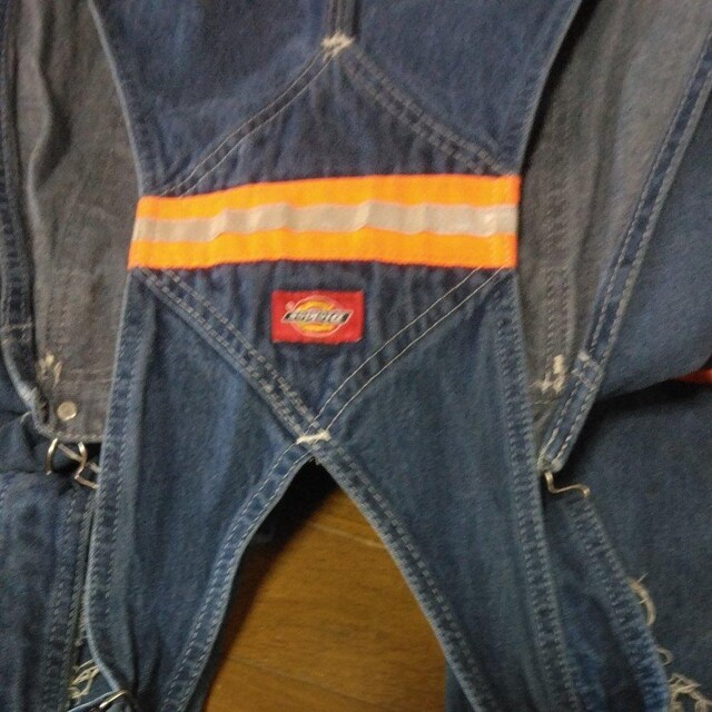Dickies I[o[I[  uh 