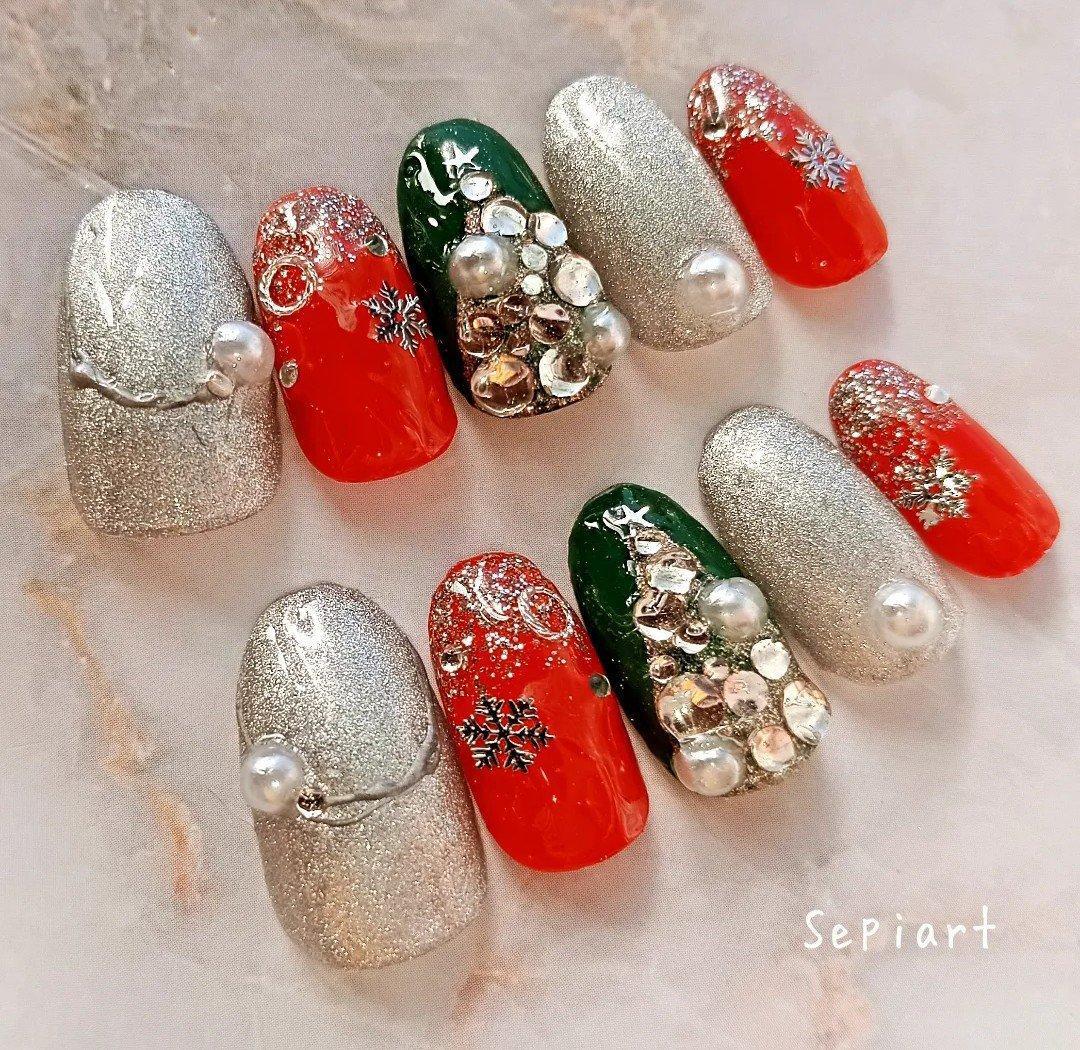 クリスマスネイルチップ 赤白金 ネイルチップ クリスマス クリスマスツリー デザイン ロング