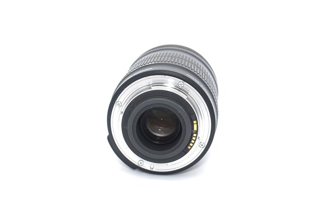 Canon EF-S 18-135mm F3.5-5.6 IS  Ɠd/AV 