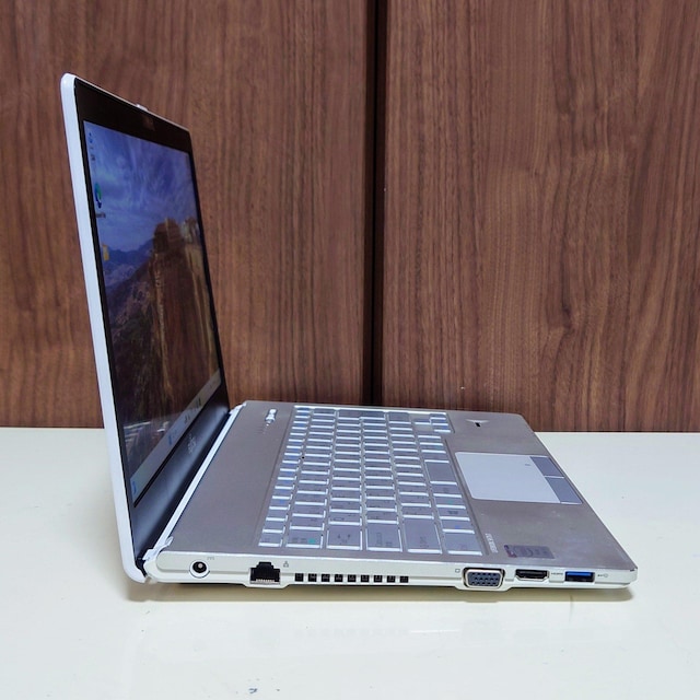 FUJITSU LIFEBOOK Corei5 12GB SSD512GB Windows11 m[gp\R tHD  PC{/Ӌ@ 