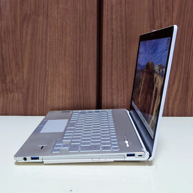 FUJITSU LIFEBOOK Corei5 12GB SSD512GB Windows11 m[gp\R tHD  PC{/Ӌ@ 