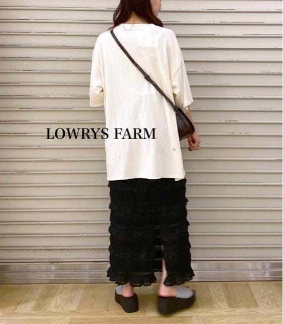Vi@LOWRYS FARMOvgTVc  t@bV 