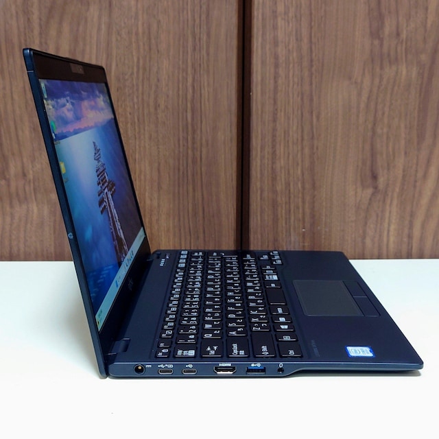 FUJITSU LIFEBOOK Corei5 8GB M.2 NVMe SSD512GB ^ y m[gPC tHD  PC{/Ӌ@ 