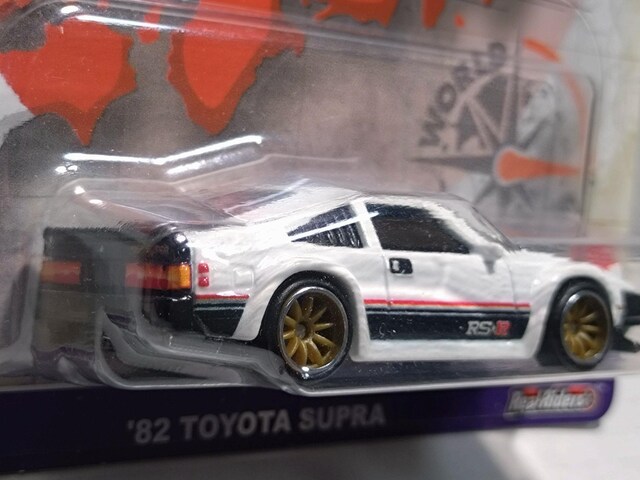 yHWJ[J`[ze82 g^ X[v  zr[ 