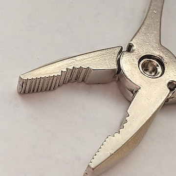 y`@Pliers@ײ԰@KeyHolder