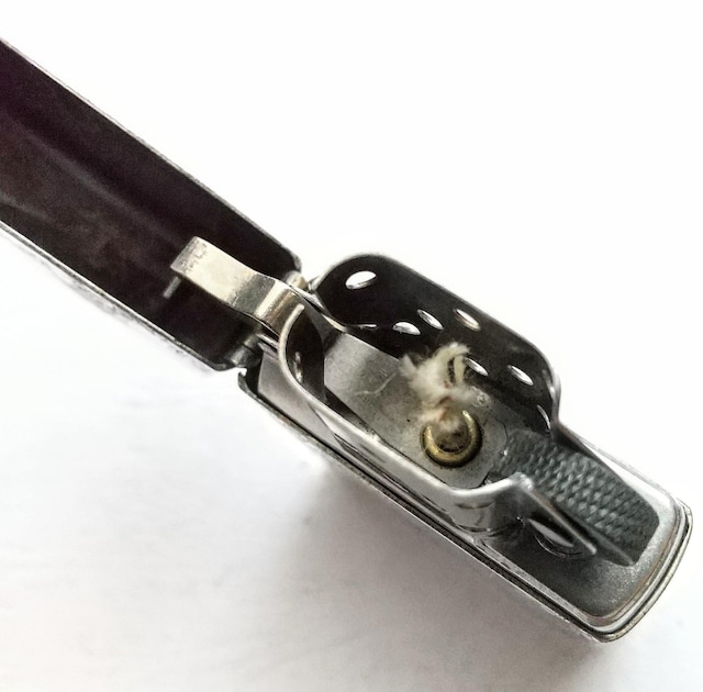 ZIPPO@ECXgE`[`@Wb|C^[@IX 1993@LYLY  jt@bV 