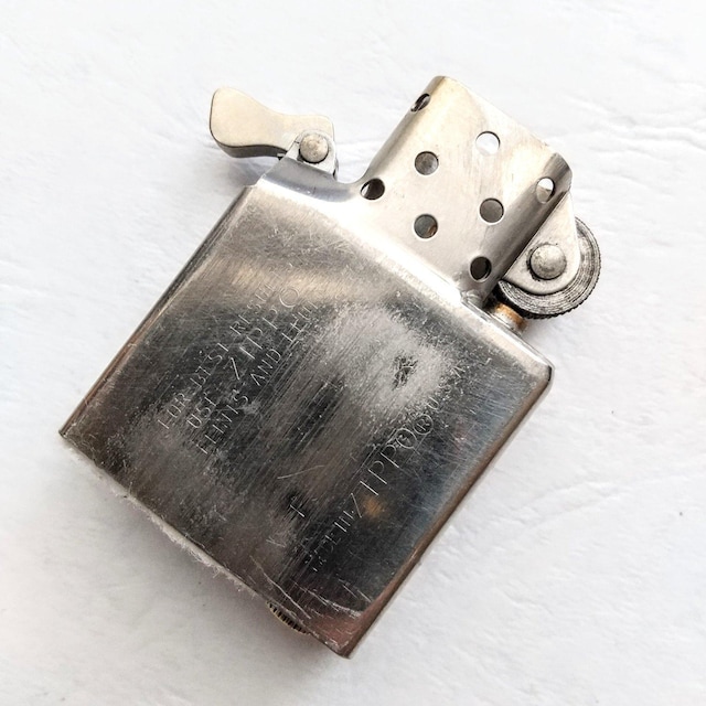 ZIPPO@ECXgE`[`@Wb|C^[@IX 1993@LYLY  jt@bV 