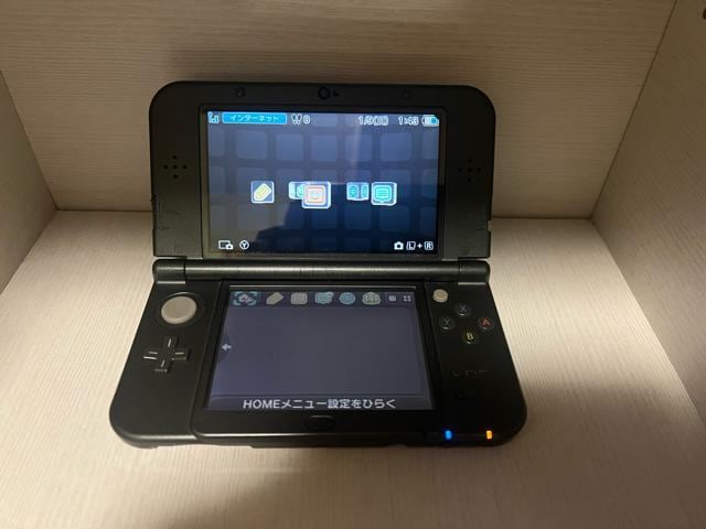 Nintendo New3DSLL ubN  Q[{/\tg 