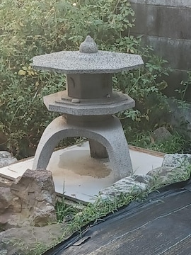 Japanese stone lantern a뉀p