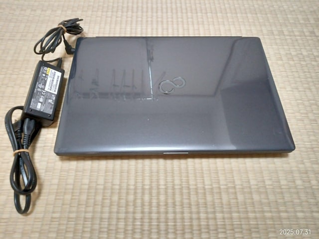 xm LIFEBOOK AH42/F1   PC{/Ӌ@ 