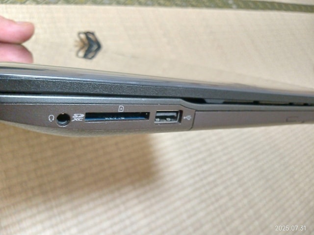 xm LIFEBOOK AH42/F1  PC{/Ӌ@ 