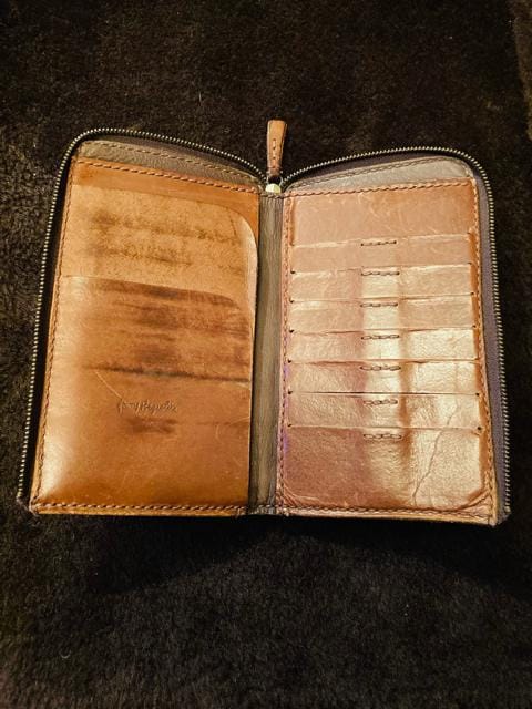 美品★エンリーベグリン　ラウンドレザー財布 HENRY BEGUELIN エンリーベグリン 財布 レディース メンズ