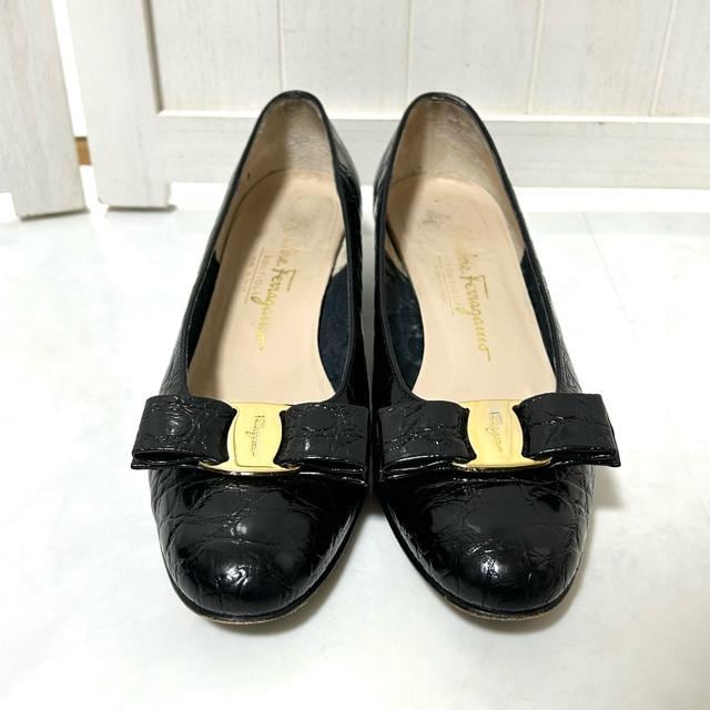 Salvatore Ferragamo tFK pvX NR 7 1/2  uh 