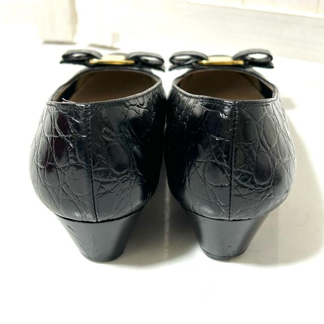 Salvatore Ferragamo tFK pvX NR 7 1/2  uh 