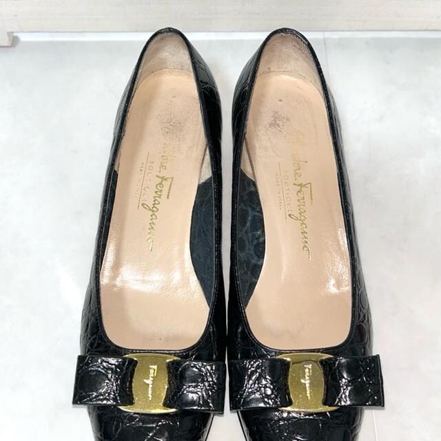 Salvatore Ferragamo tFK pvX NR 7 1/2  uh 
