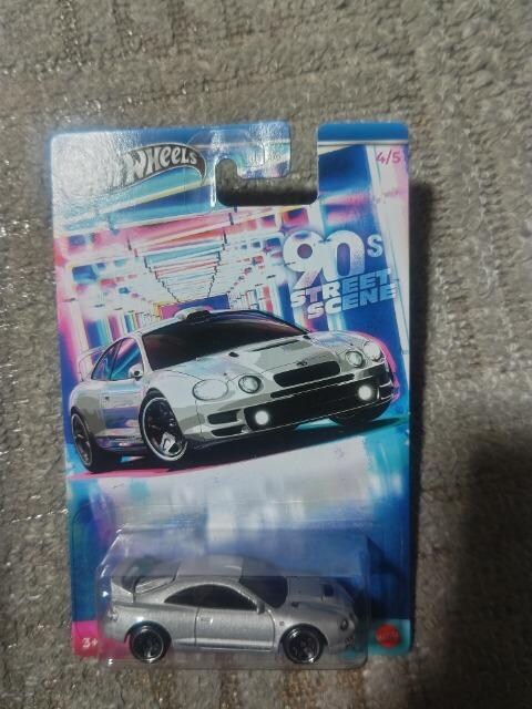 HW '24 USJ[h  g^ ZJ GT-FOUR  J   zr[ 