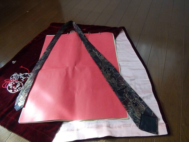 NICOLẼlN^C{SILK100 !B  uh 