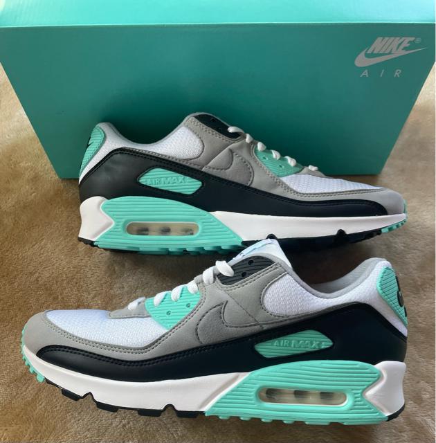 NIKE【ナイキ】ティファニーブルー エアマックス90 スニーカー ☆NIKE☆送関込☆UR確定！美しいティファニーブルーAir Max 90