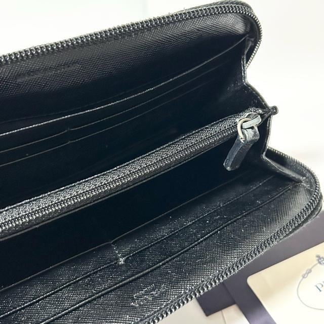 PRADA v_ z eX[giC Eht@Xi[ ubN  uh 