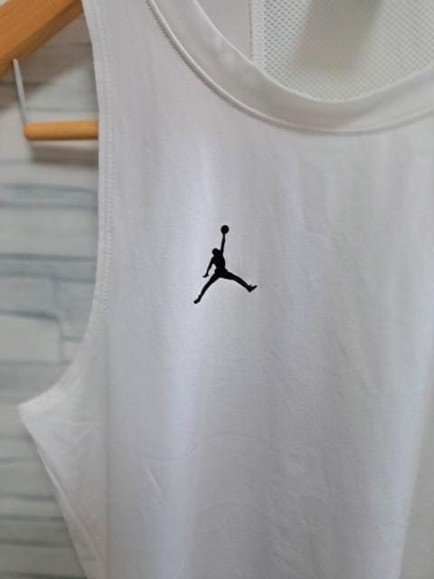 JORDAN W[_ |Cg vg ^Ngbv /Y/XSzCg  jt@bV 