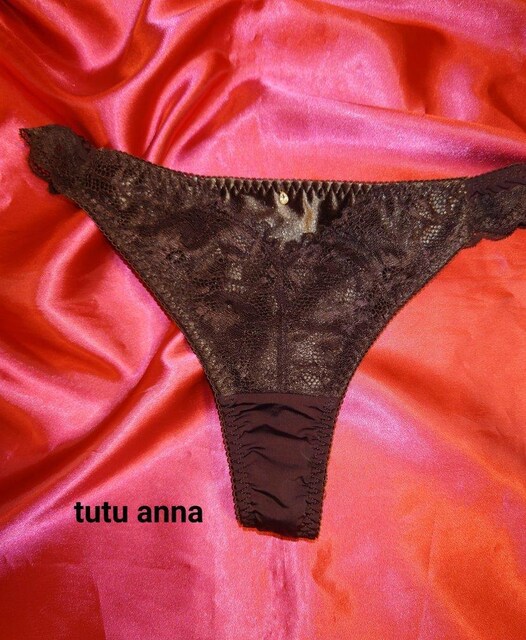 tutu anna  xA CXg[ 