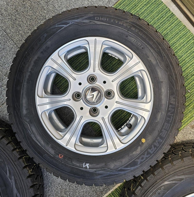 StrategyA~zC[ 13C` 5J +35 4H 100 DUNLOP WINTER MAXX WM01 155/  /oCN