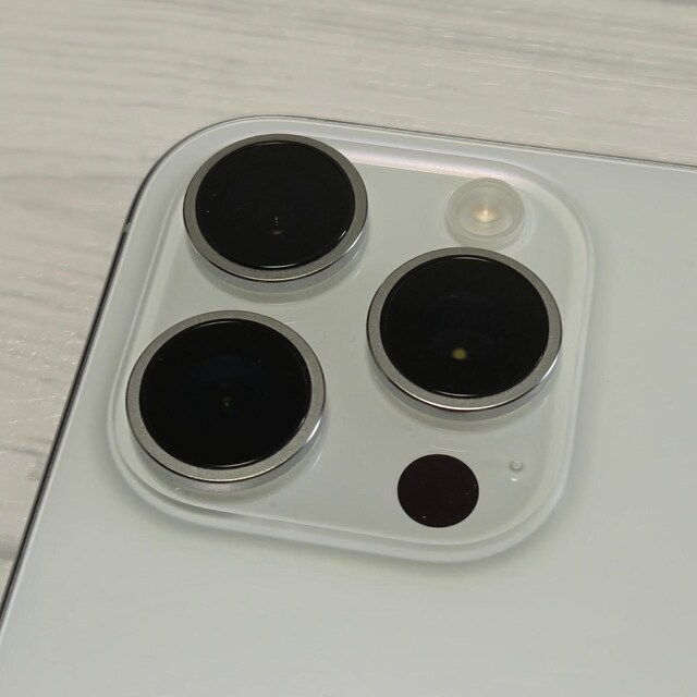 iPhone 16 Pro 256GB zCg`^jE