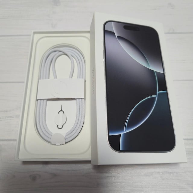 iPhone 16 Pro 256GB zCg`^jE