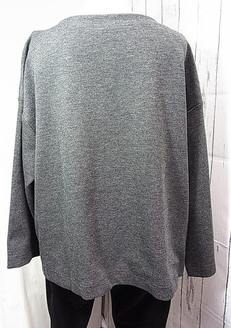 500~X^KiUNIQLO@jN@vI[o[i7jO[@XL