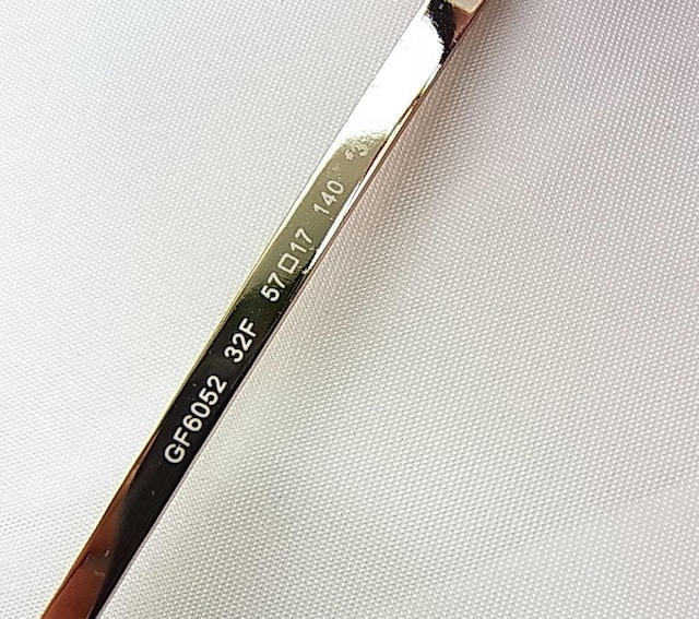Ǖi ɔ@GUESSiQXj TOX GF6052 Ki  uh 