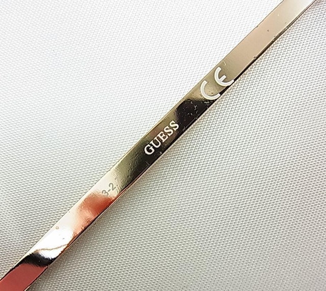 Ǖi ɔ@GUESSiQXj TOX GF6052 Ki  uh 