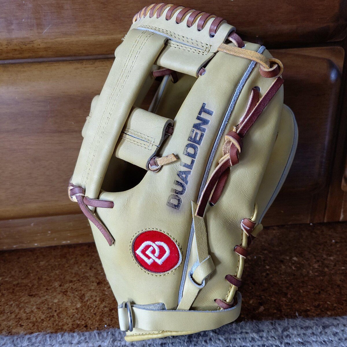 美津和タイガー　限定復刻品　江夏豊モデル　グローブ　グラブ　野球　投手　革製 美津和タイガー 限定復刻品 江夏豊モデル グローブ グラブ 野球