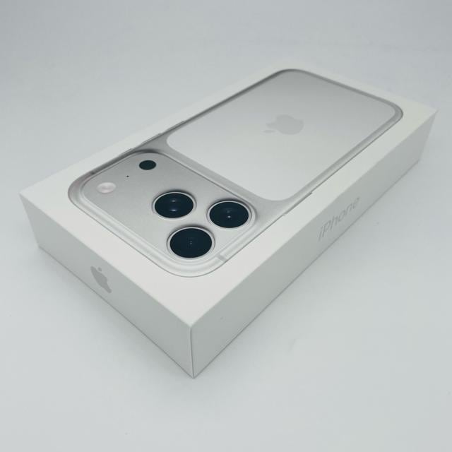 J iPhone 17 Pro 1TB SIMt[ Vo[ {  Ɠd/AV 