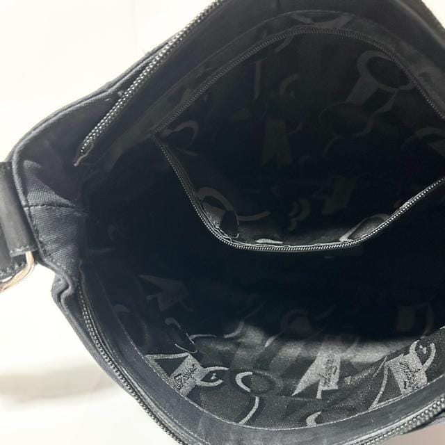 Ferragamo tFK @  V_[obO  uh 