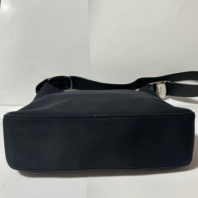 Ferragamo tFK @  V_[obO  uh 