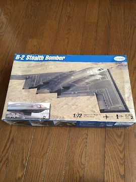 1/72  B-2  Stealth Bomber