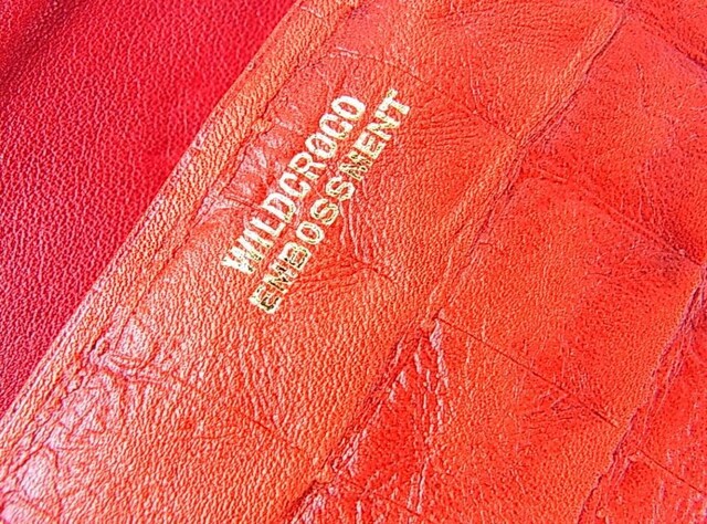 ɔWILDCROCO EMBOSSMENT z ʒP[XNb`obNɂ @O\K}RCP[Xt