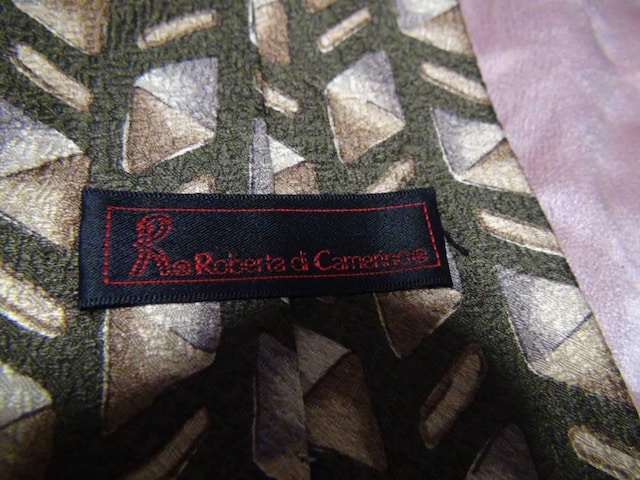 Roberta di CamerinoVN lN^C{ !B  jt@bV 