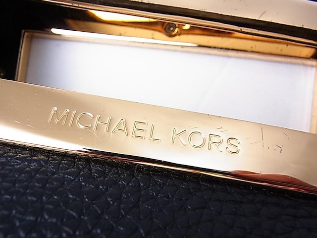 500~X^KiMichael @Michael KorsiMICHAEL@}CPR[XjNb`obO  nhobN  uh 
