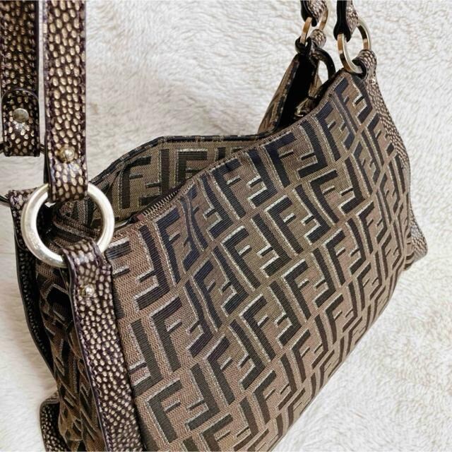 ɔi  FENDI tFfB YbJ g[gobO V_[obO  uh 