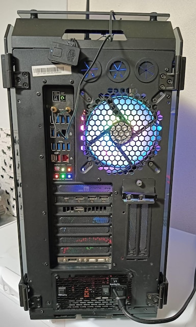 i9+ RAMPAGE VI EXTREME OMEGA/RTX2080Ti  PC{/Ӌ@ 
