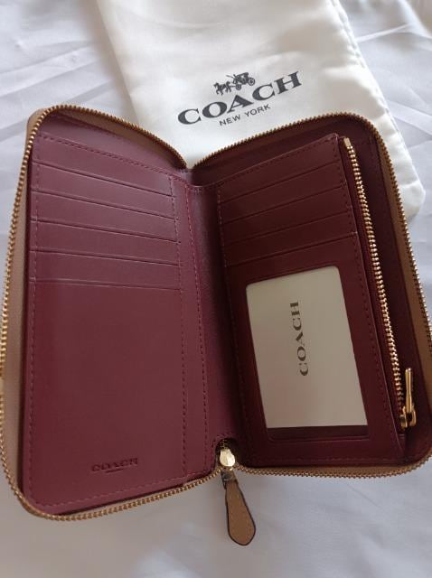 _炩U[COACHEht@Xi[zx[WjOKɔiR[`